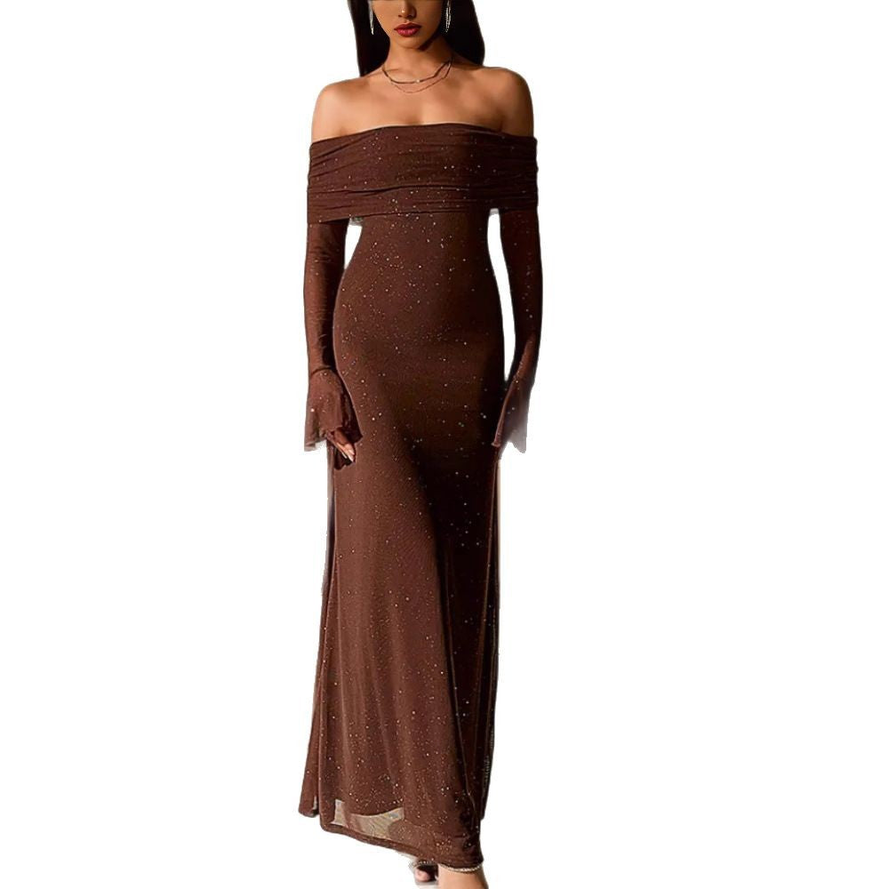 Kvindernes elegante, off-the-shoulder aftenkjole med glitrende paillettrim og tætsiddende silhuet Skovae