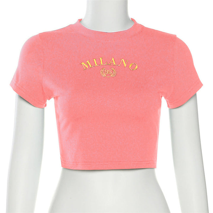 Dame cropped T-Shirt med broderet tekst og rund udskæring Skovae