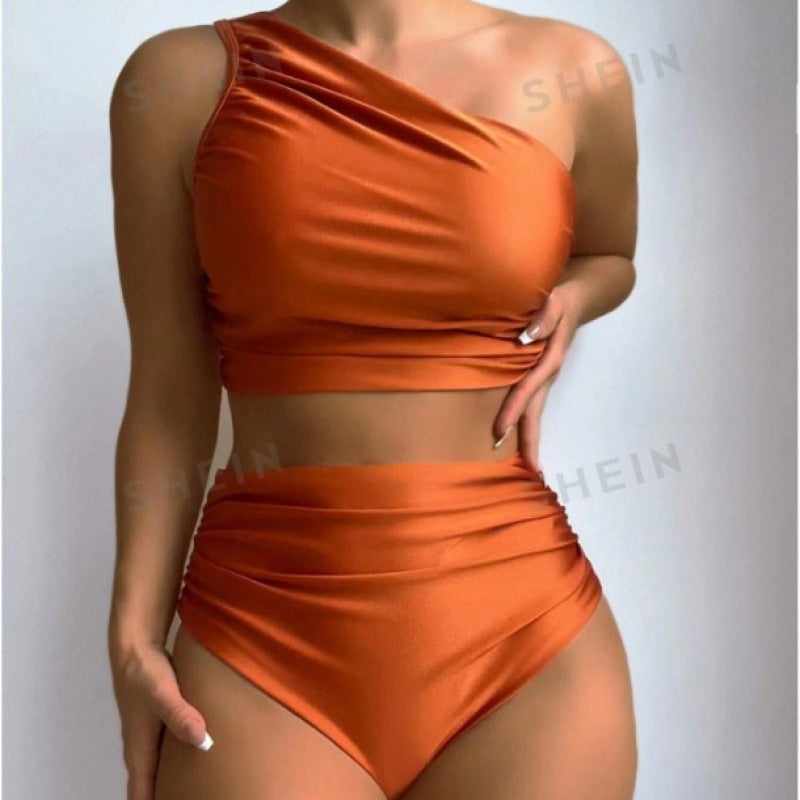 Dame bikini sæt med elegant asymmetrisk top og højtaljet trusse Skovae