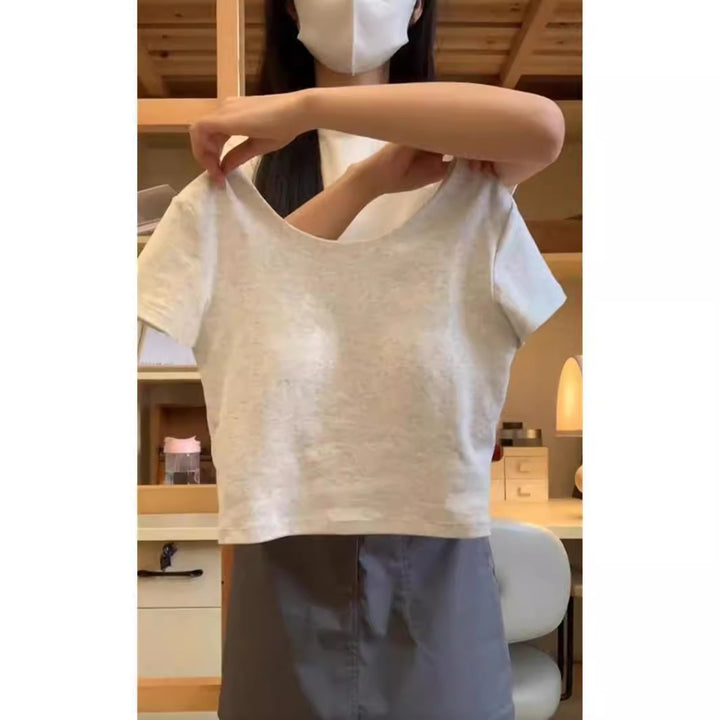 Femme Stilfuld Kortærmet T-Shirt med V-udskæring og Snøre Detalje Stilla