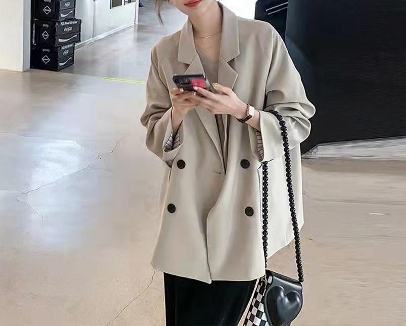 Kvinders fashionable oversized blazer med strukturerede detaljer Stilla