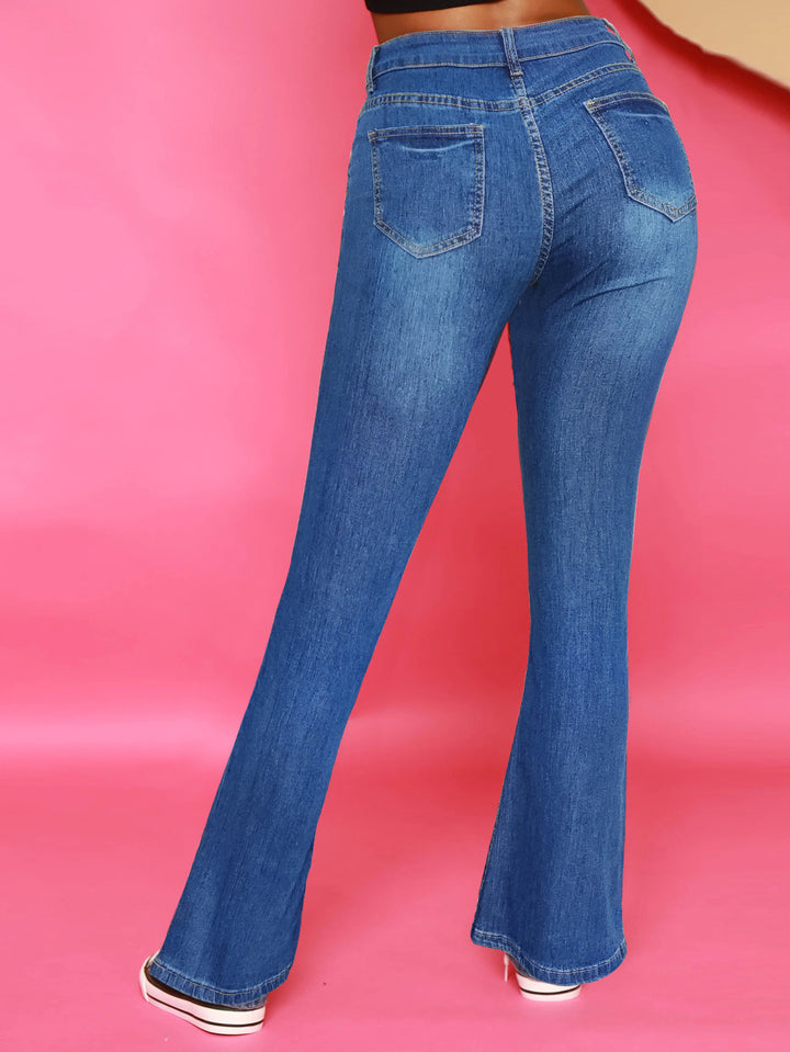 Dame Flared Jeans med høj talje og dekorative knapdetaljer Stilla