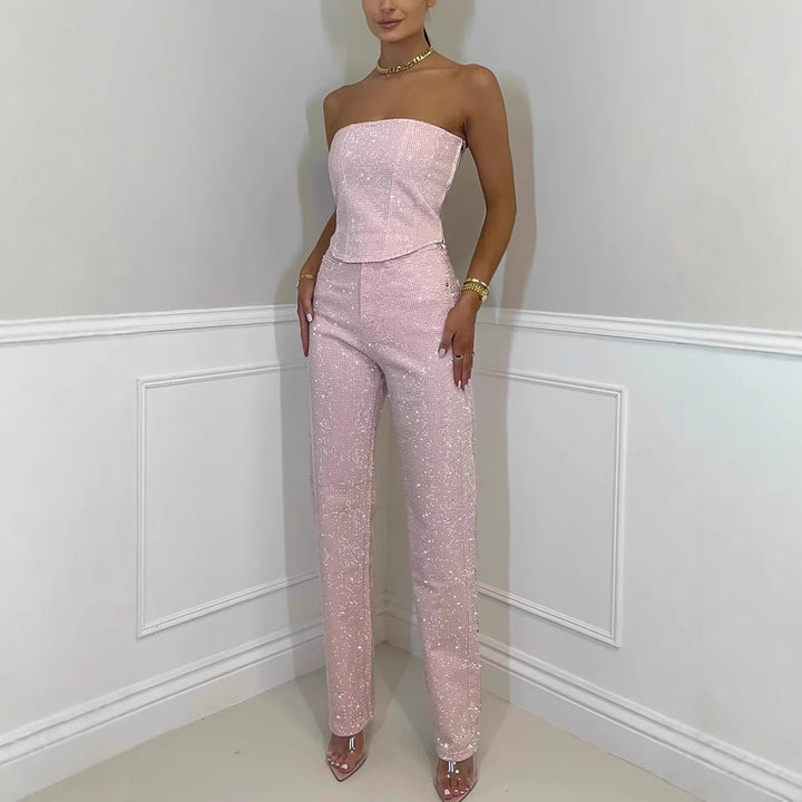 Dame Jumpsuit i trendy Denim-design med figurtilpasset overdel og elegante detaljer Stilla