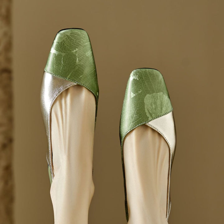 Dame elegante flade slippers med kvadratisk tåform og bladdekorationer Stilla