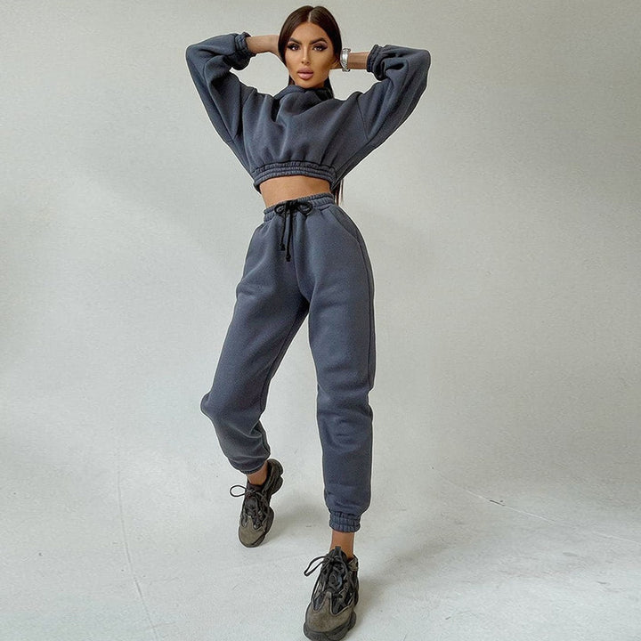 Kvinders sporty cropped sweat sæt med elastisk talje og praktiske lommer Skovae