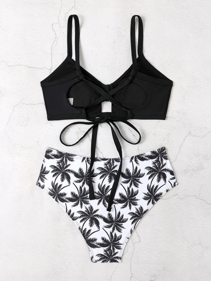 Dame bikini-sæt med moderigtigt cut-out og elegant høj talje Stilla