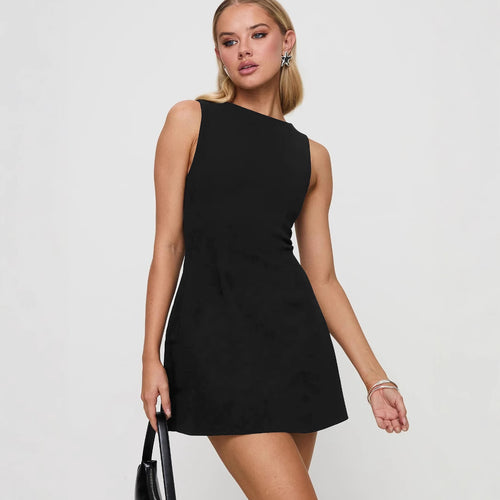 Damekjole med udskåret skirt og elegant snit Stilla