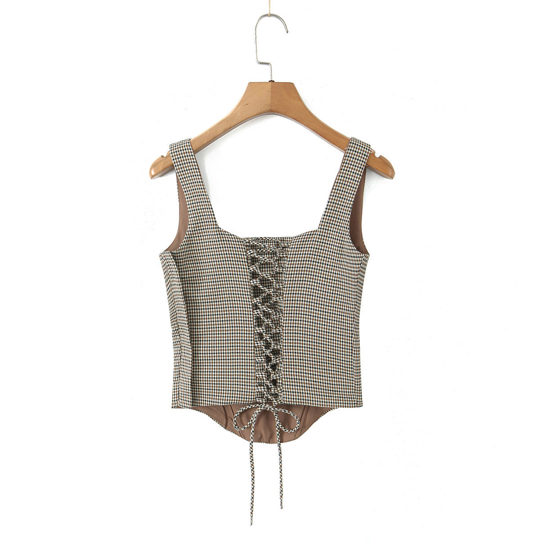 Dame Crop-Top med raffinerede flæsedetaljer og kontrastfarvet ternet mønster Stilla