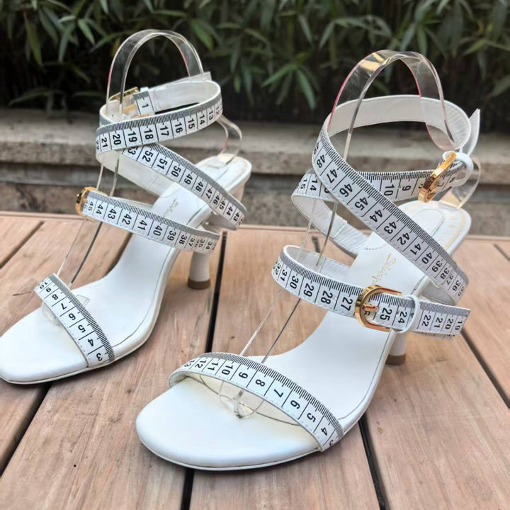 Femme Statement Stiletto-hæle med målebånd-detalje Stilla