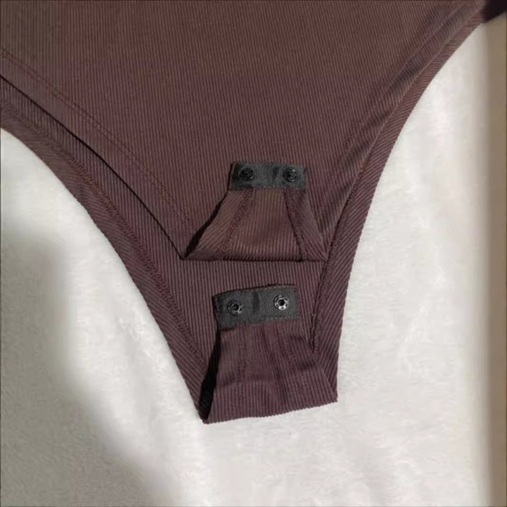 Dame Langærmet Bodysuit med ribstruktur og dyb U-Bootudskæring Stilla