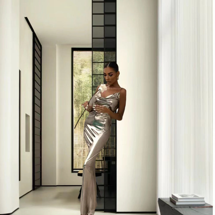 Dame maxikjole med elegant snit og raffinerede cut-outs Stilla