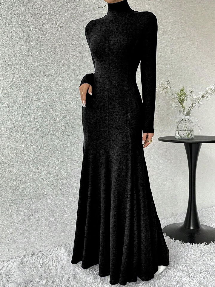 Dame elegant Maxikjole med høj krave og flowende kant Stilla
