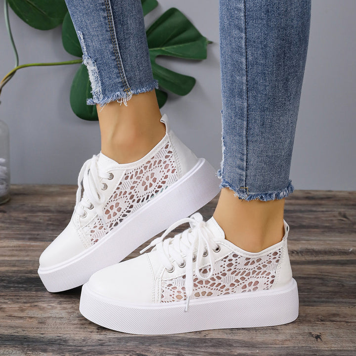 Dame Sneakers med luftig spids-overflade og komfortabel kile sål Stilla