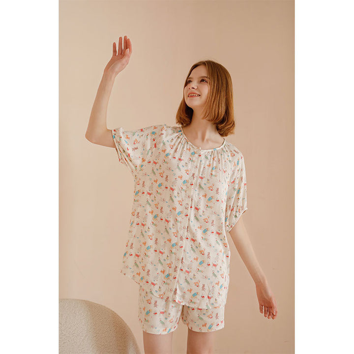 Dame Pyjama-sæt i let og åndbart materiale med legende design Stilla