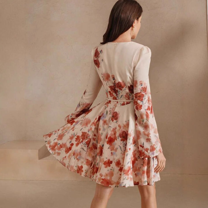 Dame Flatterærmel Blomsterkjole med Fit and Flare Stilla
