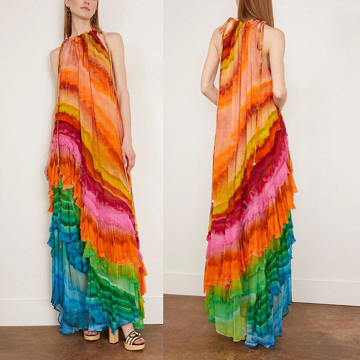 Dame Maxi-kjole med elegante draperinger og farverig lag-på-lag look Stiila