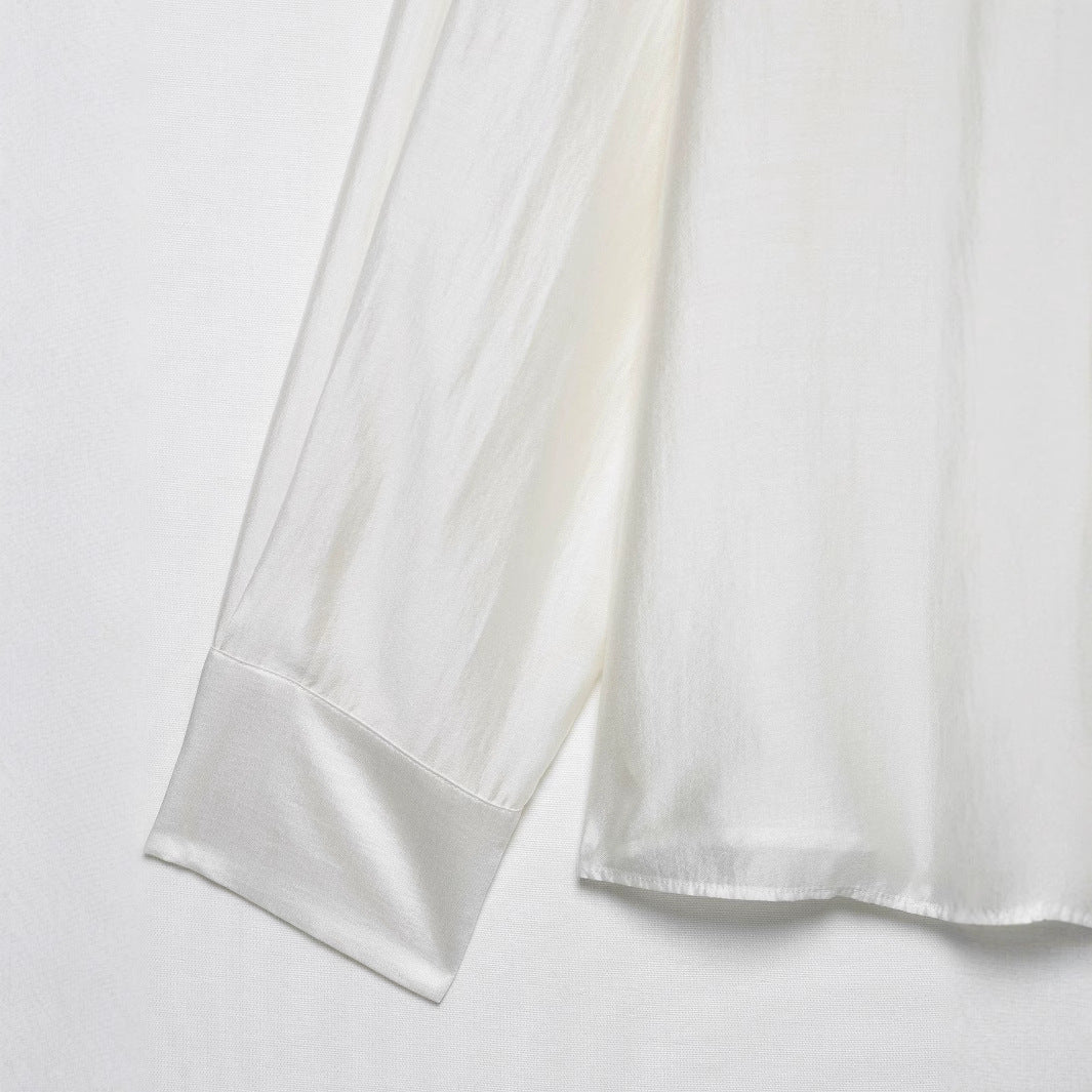 Femme Elegante Satin Knap-Op Shirt Stilla