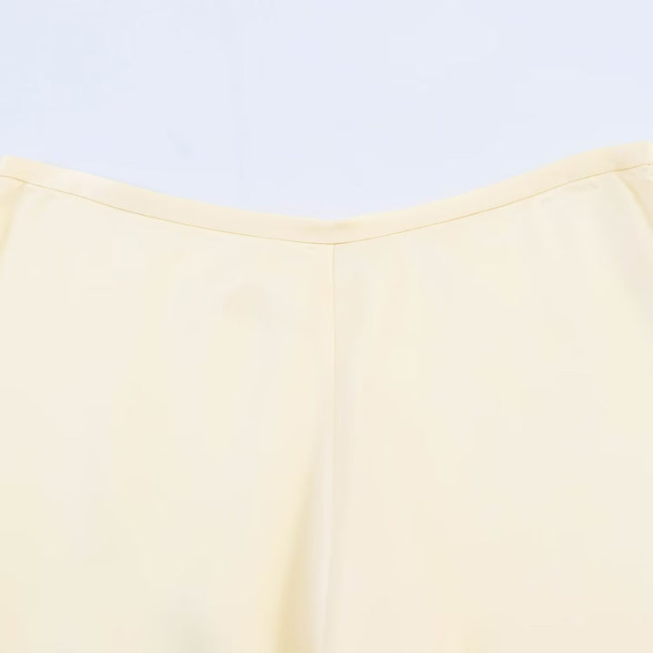 Dame elegant plisseret culotte-nederdel med fine spids-accenter Skovae