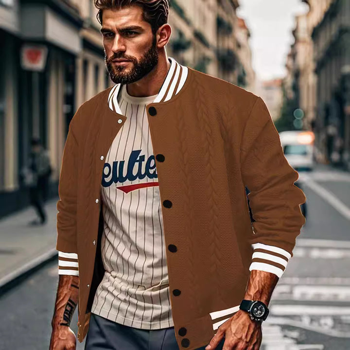 Herrer sporty collegejakke med struktureret design og praktiske lommer Stilla
