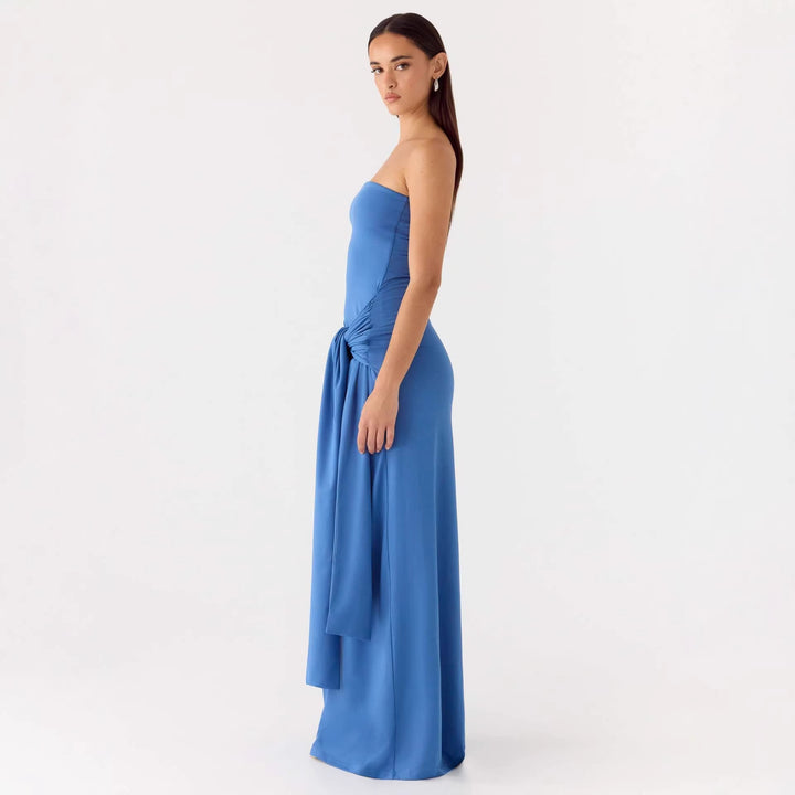 Damer Strapless Maxikjole med elegant indpakningsdetalje Skovae