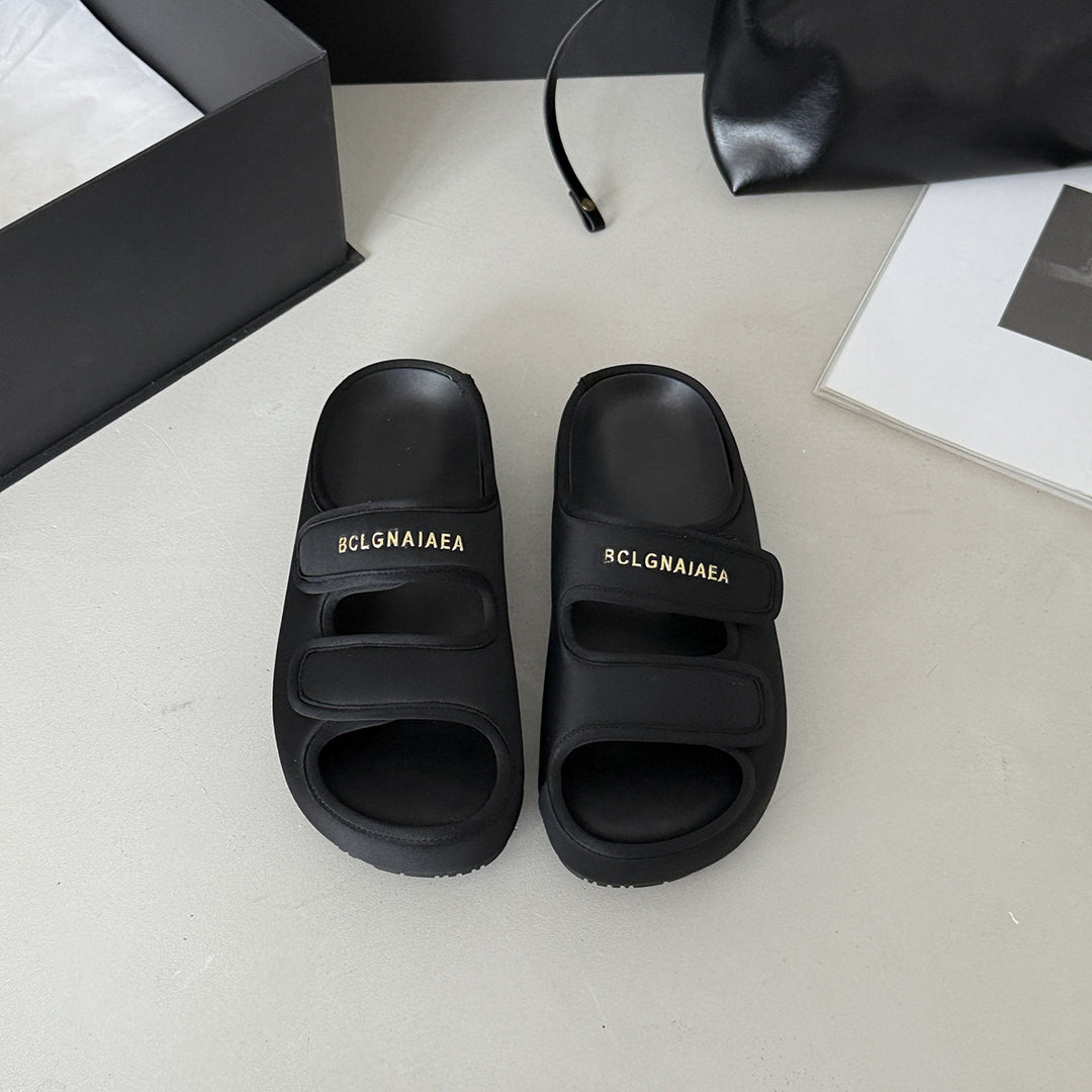 Femme Bequeme Slide Sandaler med justerbare remme Stilla