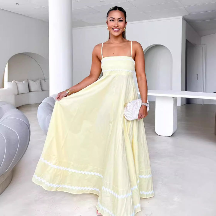Damen sommer maxi kjole i elegant A-linie snit med sofistikerede dekorative detaljer Stilla