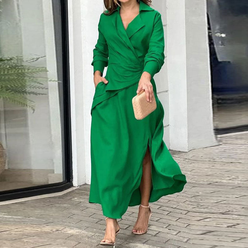 Dame båndkjole med elegant drapering og sidelukning Stilla
