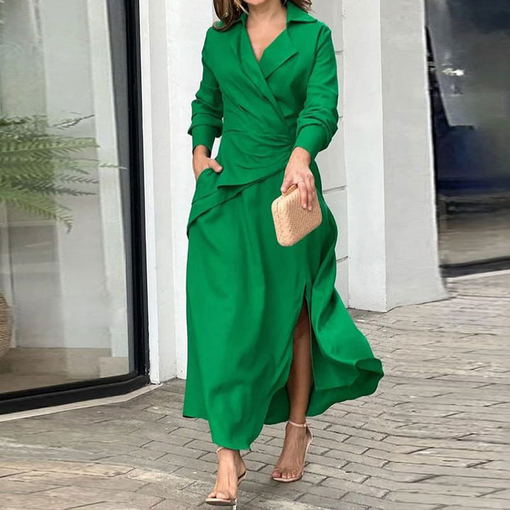 Dame båndkjole med elegant drapering og sidelukning Stilla