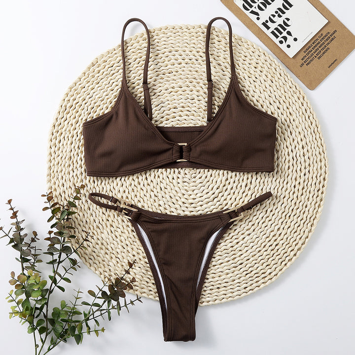 Dame minimalistisk bikini-sæt med elegante gyldne accenter Stilla