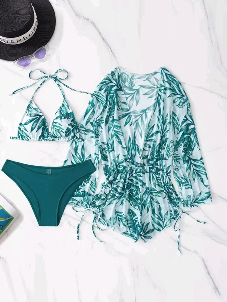 Dame bikini-sæt med blomsterdetaljer og moderne cover-up Stilla