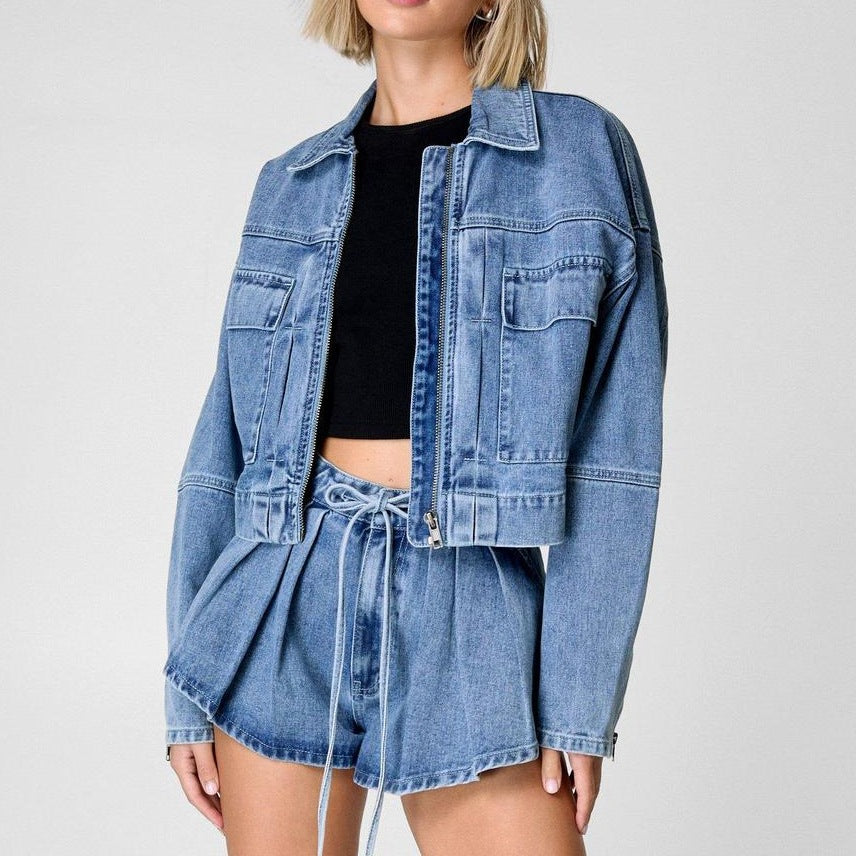 Dame Denim Shorts med komfortabelt gummibånd og moderigtige folder Stilla