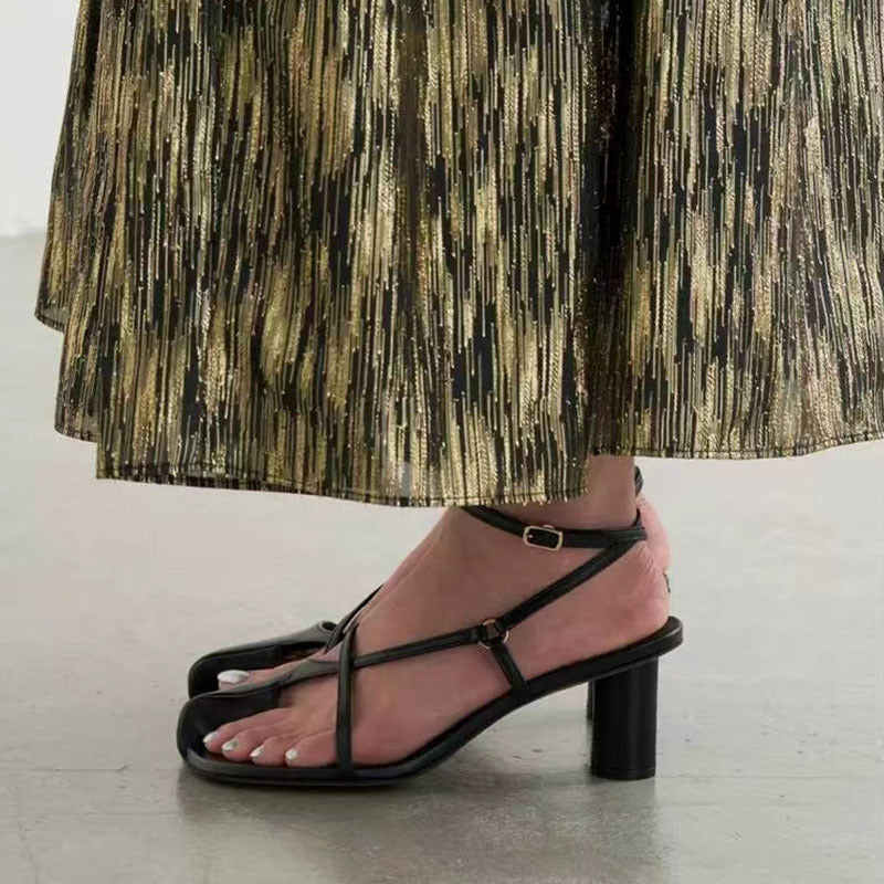 Femme Strappy Open-Toe High Heels Sandaler med unikt Cut-Out-Design Stilla