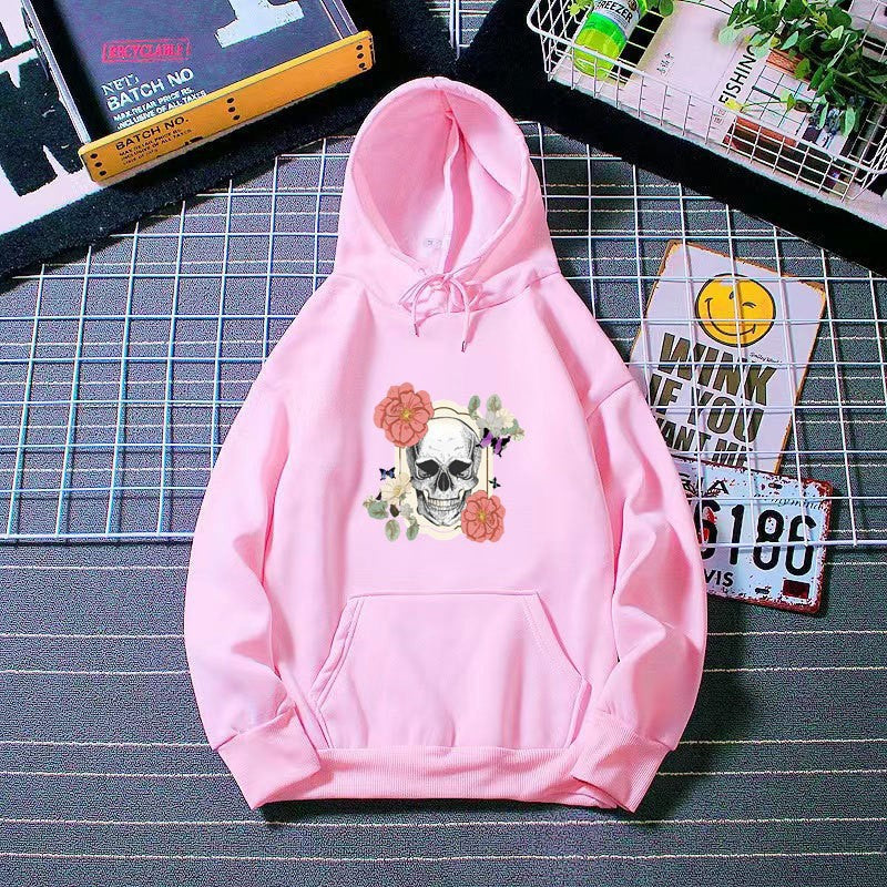 Kvindernes hoodie med detaljeret kraniedesign og blomsterprint Skovae