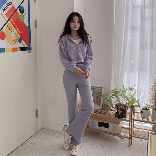 Kvinders afslappede loungewear sæt med crop hoodie og bred ben Stilla