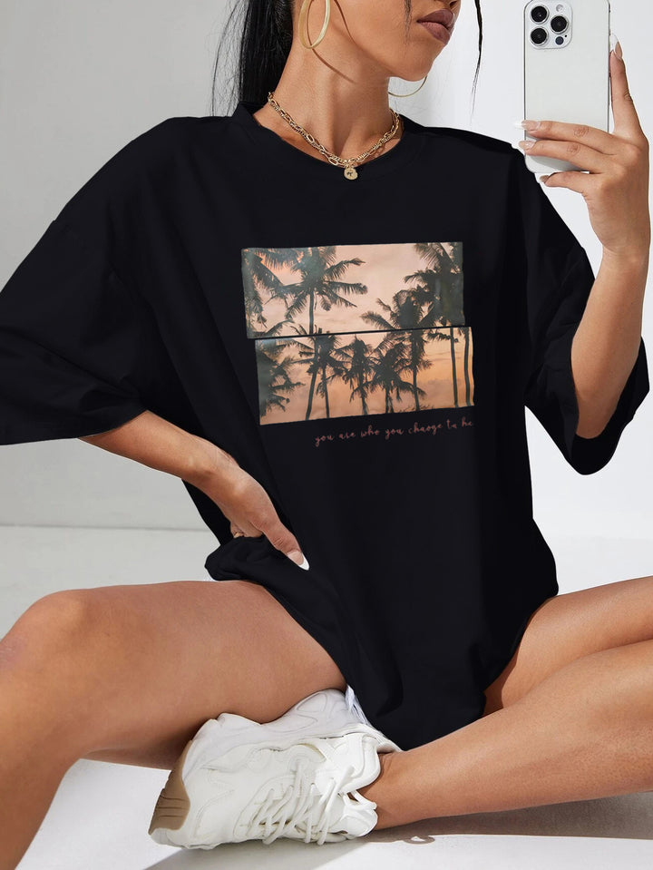 Dame afslappet T-shirt med kreativ palme motiv Stilla