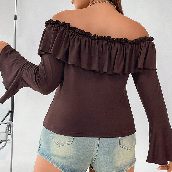 Dame top med off-shoulder design og flæser Stilla