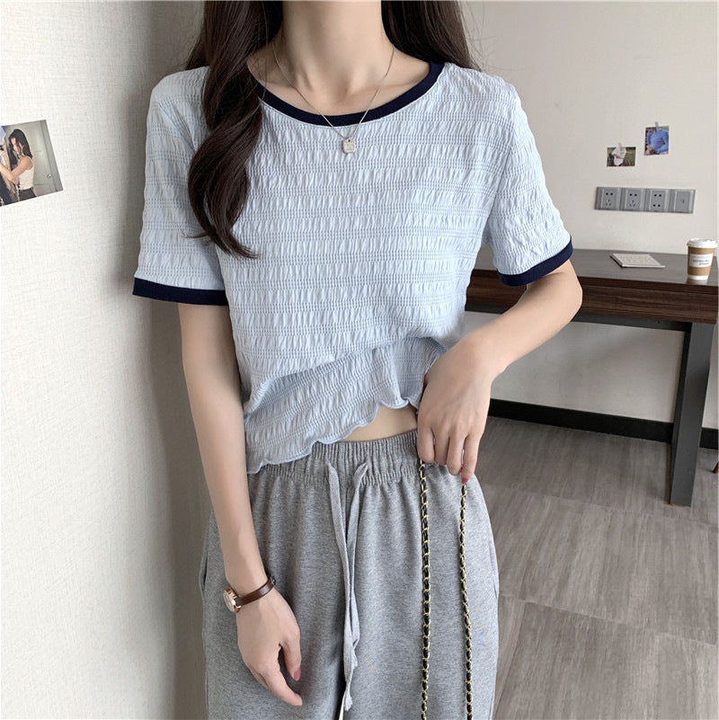 Femme Tekstureret Crop Top med Flæsekant Stilla