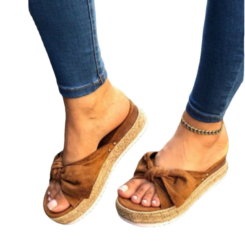 Dame komfortable sommer-sandaler med flettet design og moderne sløjfeakkent Stilla