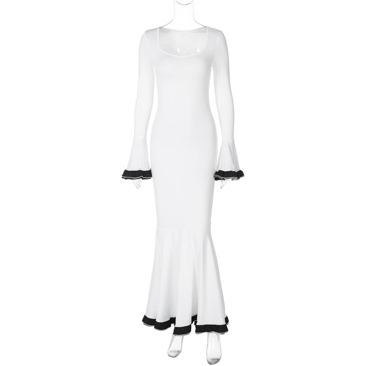 Dame figurtilpasset Maxikjole med elegant klokkesnit og flæseærmer Stilla