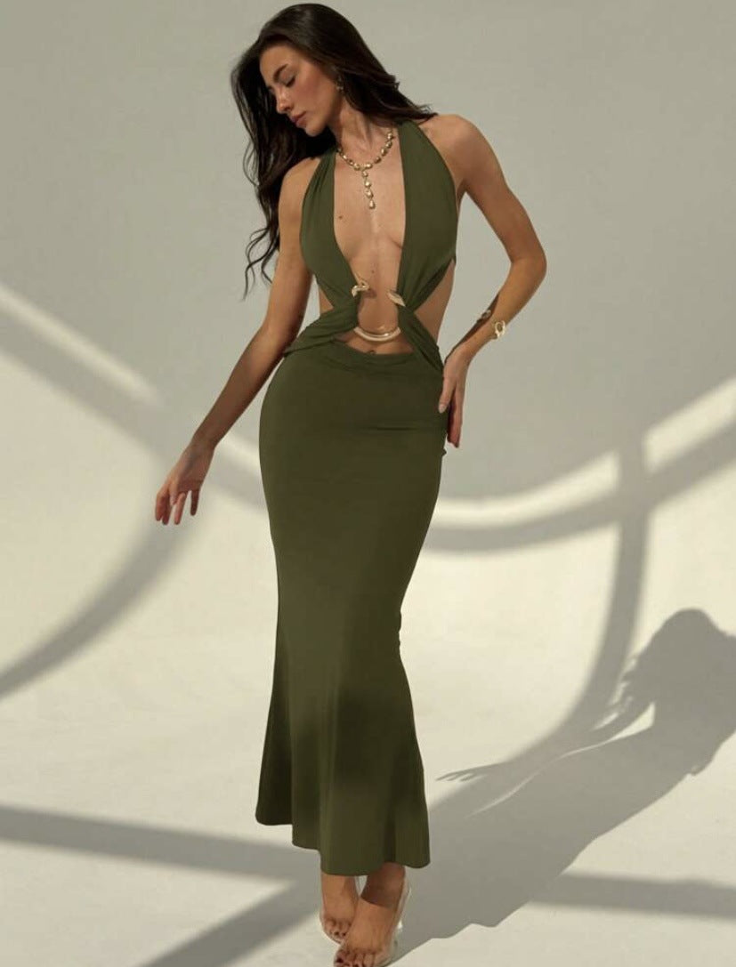 Dame Maxi-kjole med forførende halterneck og elegante cut-out-detaljer Skovae