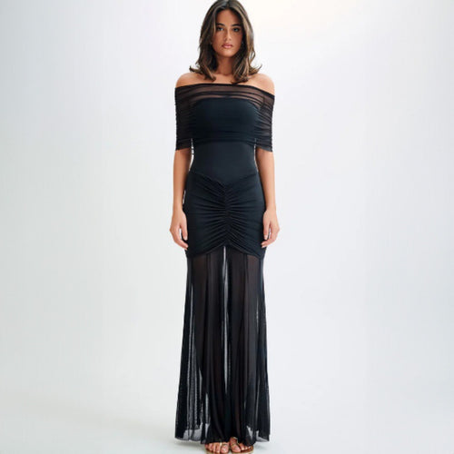 Dame Elegant Taillet Maxikjole med Off-Shoulder Design og Flæsedetaljer Stilla