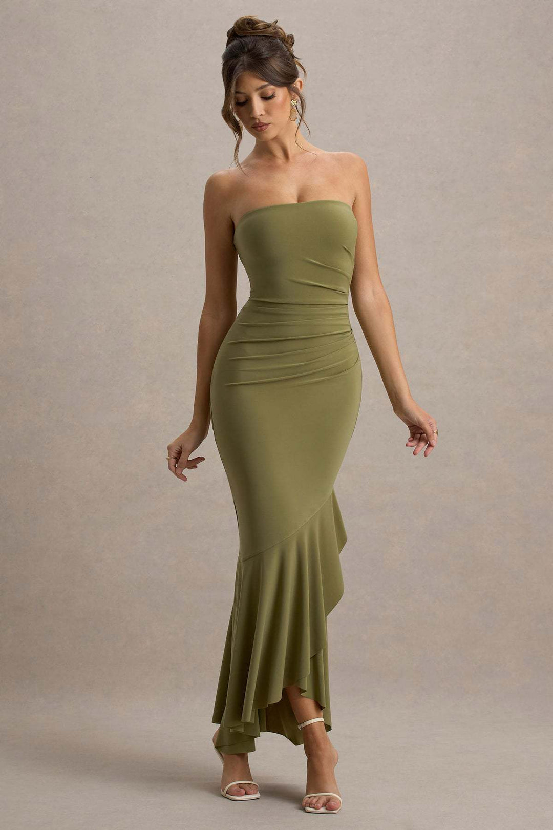 Dame Elegant, figursyet langærmet kjole med asymmetrisk kant og flæse detaljer Stilla
