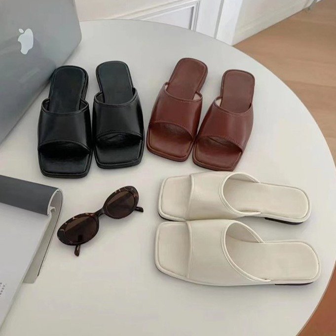 Damer Komfortable Slide-sandaler med bredt overmateriale og skridsikker sål Stilla