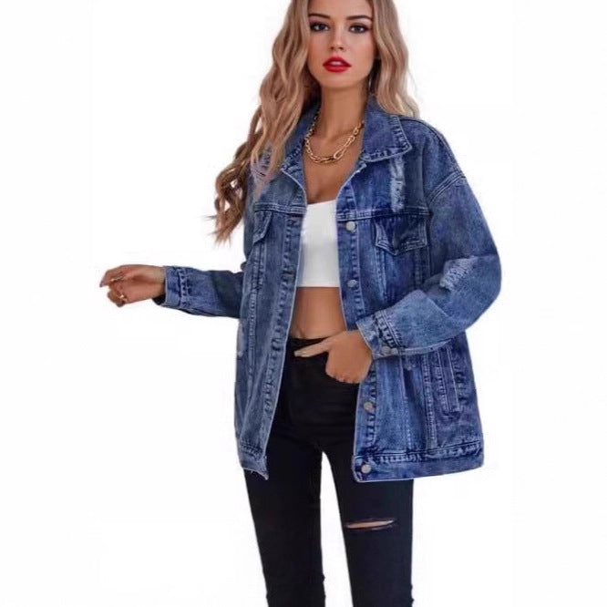 Kvindernes oversized denimjakke med fashionable revnede detaljer Stilla