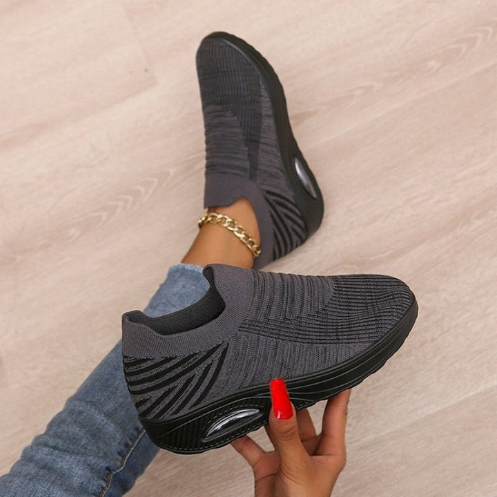 Dame Sporty Sneakers med åndbart overmateriale og komfortabel dæmpning Stilla