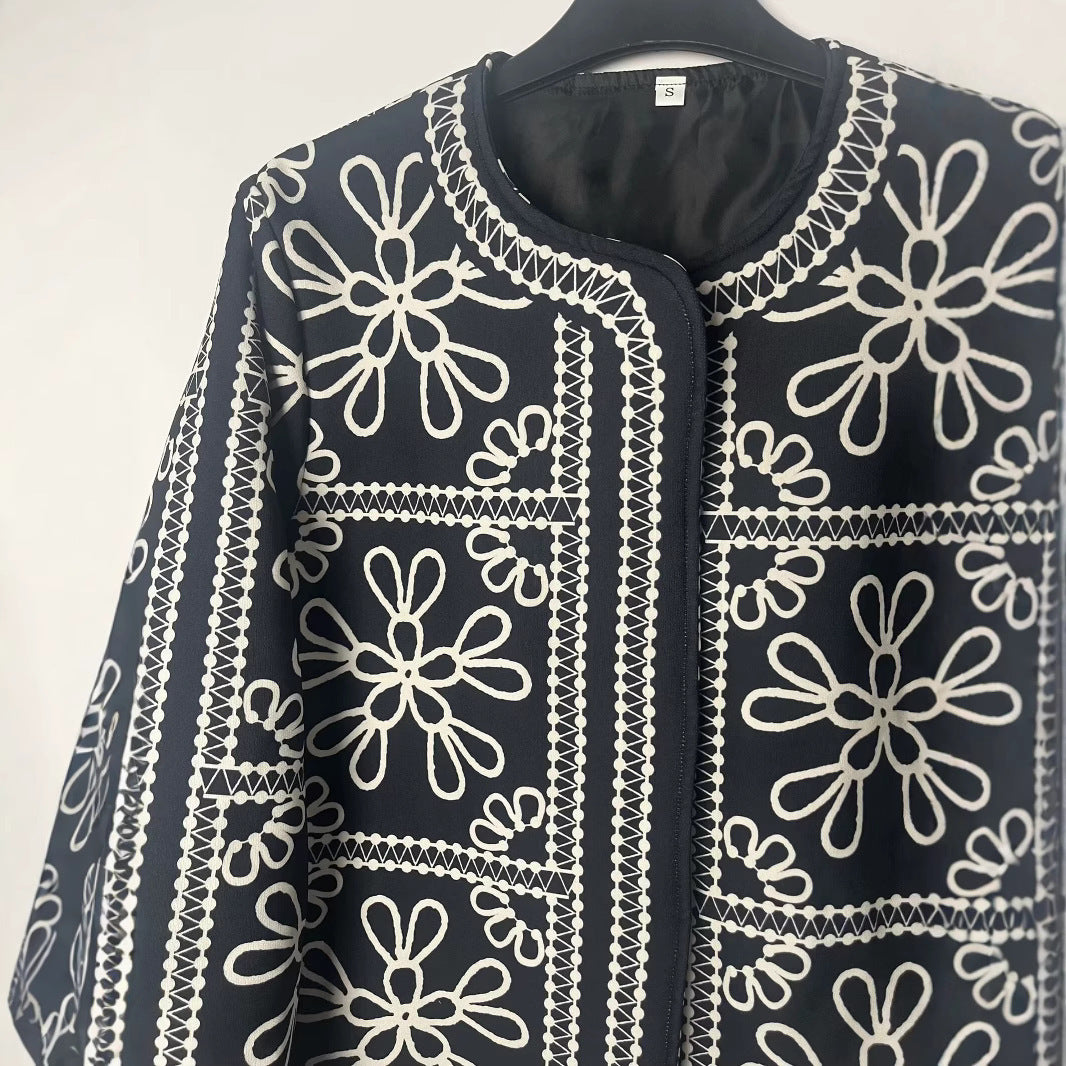 Kvinders patchwork designjakke med blomster mønster og elegante applikationer Stilla