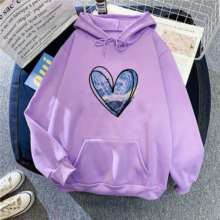 Kvinders hoodie med kunstnerisk hjerte design Skovae