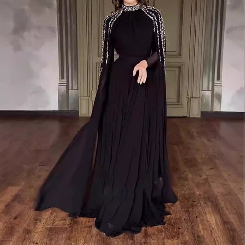 Dame Maxikjole med elegante, lange ærmer og detaljeret perleudsmykning Stilla