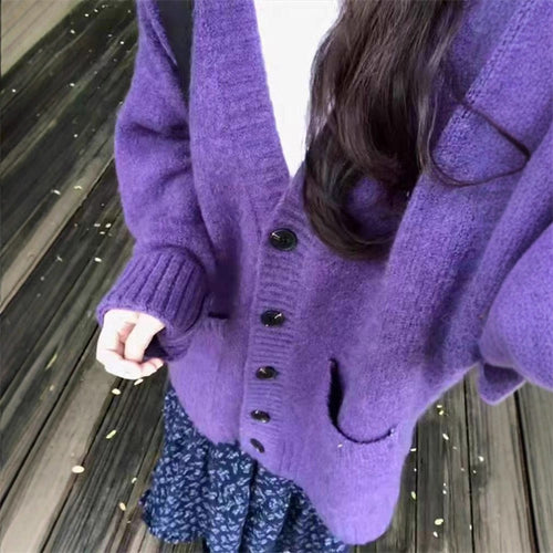 Damer Cozy Cardigan med dyb V-hals og dekorative knapper Stilla