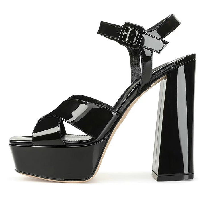 Damer Strappy Platform Blokhæle med metallisk finish Stilla